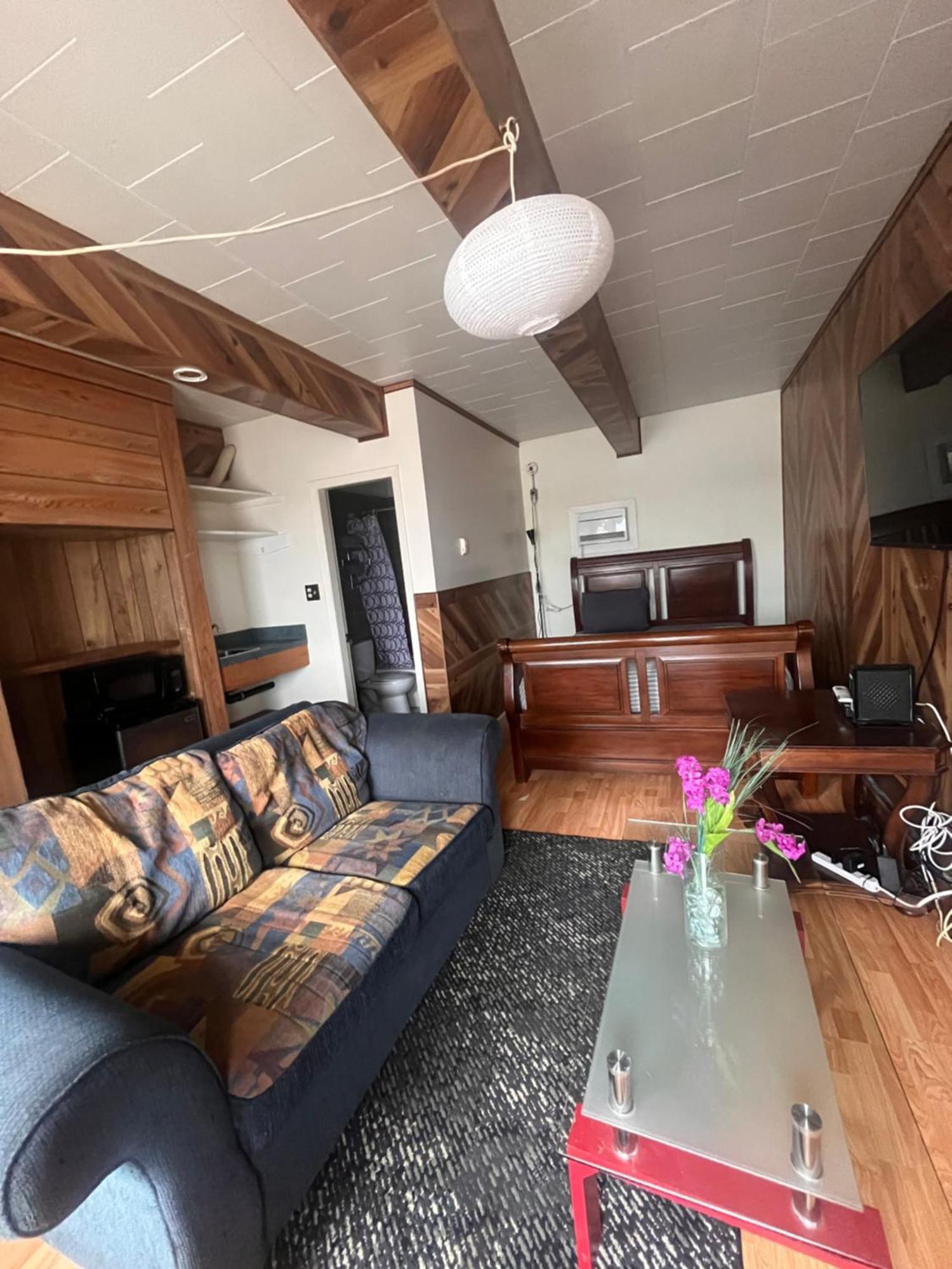 Caravan Motel Fort St. John 외부 사진